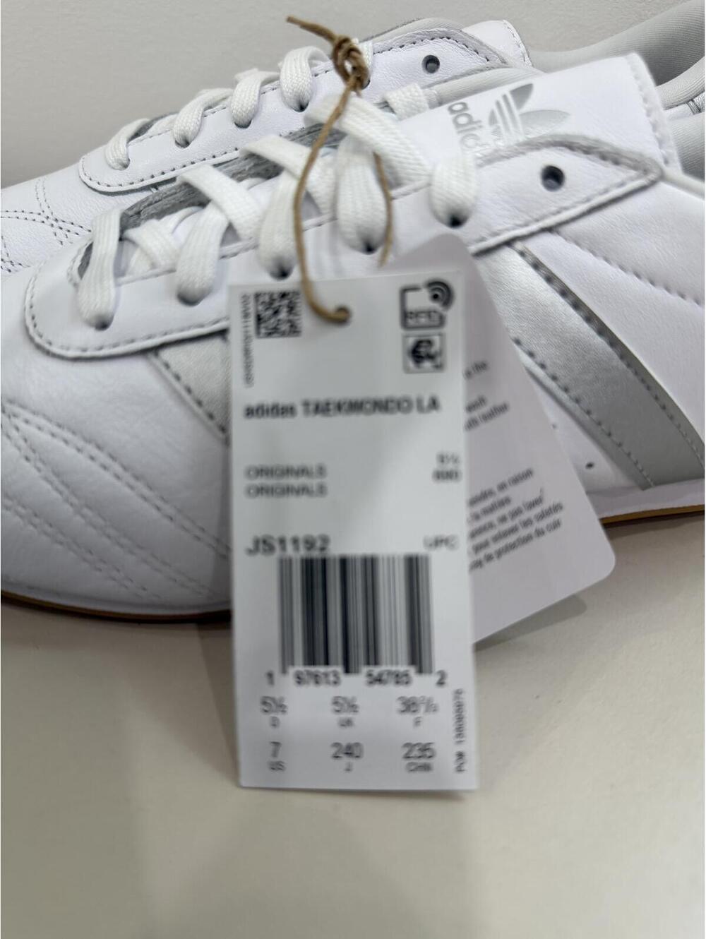 Adidas Taekwondo Lace W White and Silver Sneakers Size 8 US - Picture 4 of 15